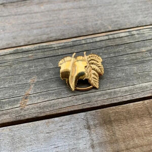 Vintage Scarf Loop Clip Gold Brass Tone Leaf Design West Germany